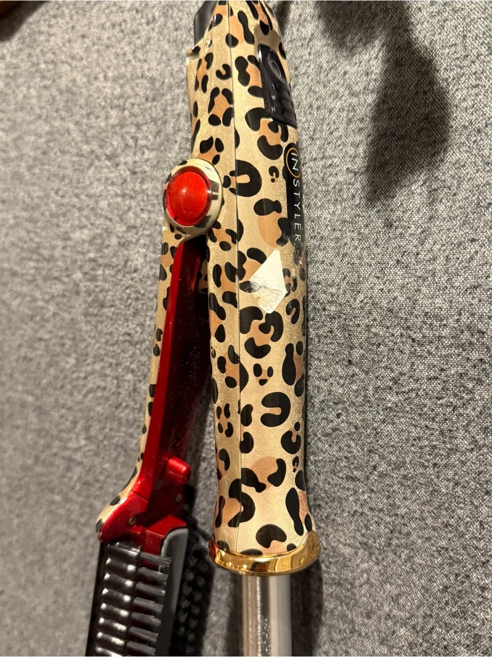 InStyler Rotating Iron 3/4” Cheetah Print. Tested, works. Pre-owned.